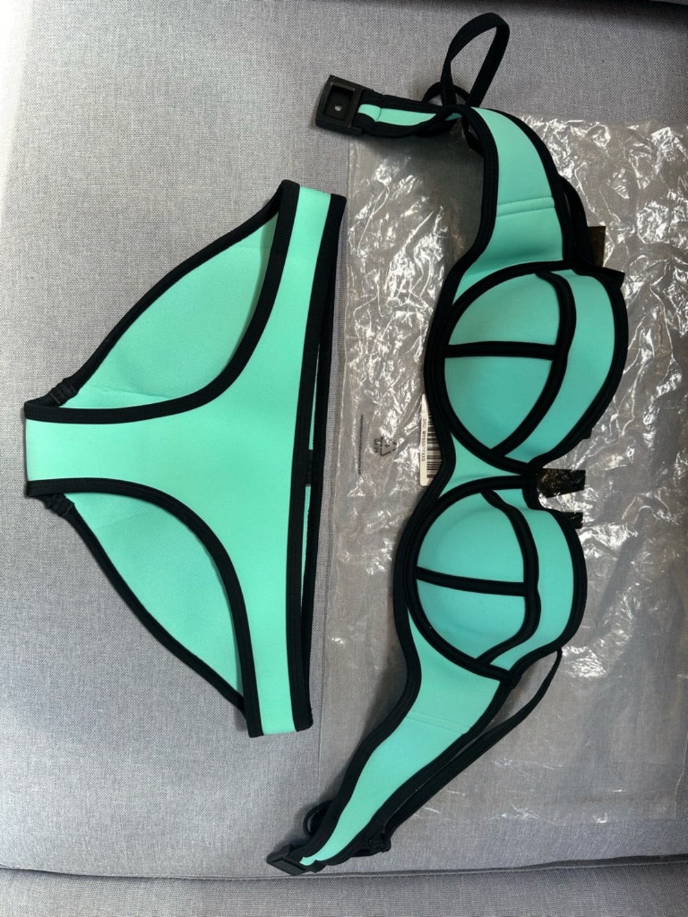 Triangl Neoprene Bikini Set S/XXS - Picture 5 of 11